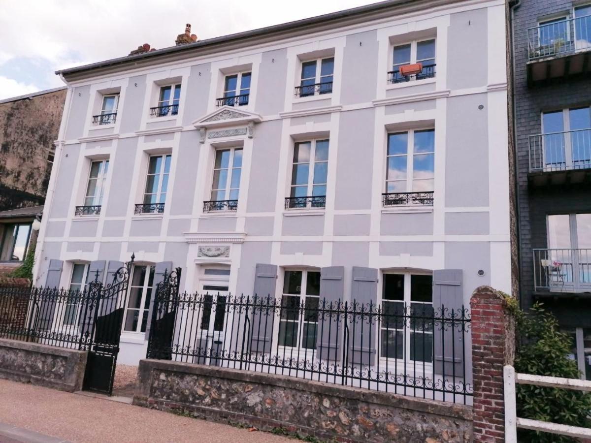 Le 2 Pieces Avec Parking Prive Apartamento Honfleur Exterior foto