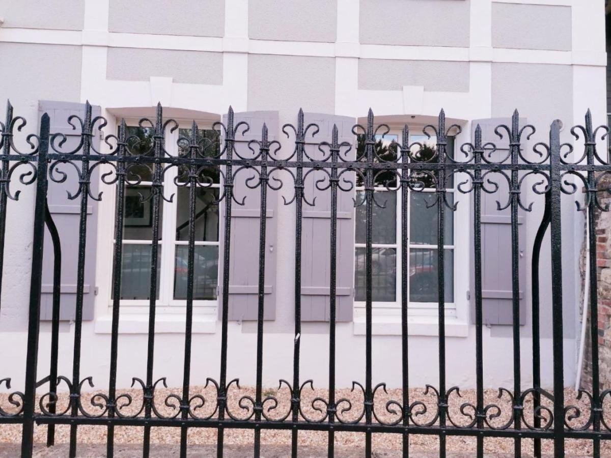 Le 2 Pieces Avec Parking Prive Apartamento Honfleur Exterior foto