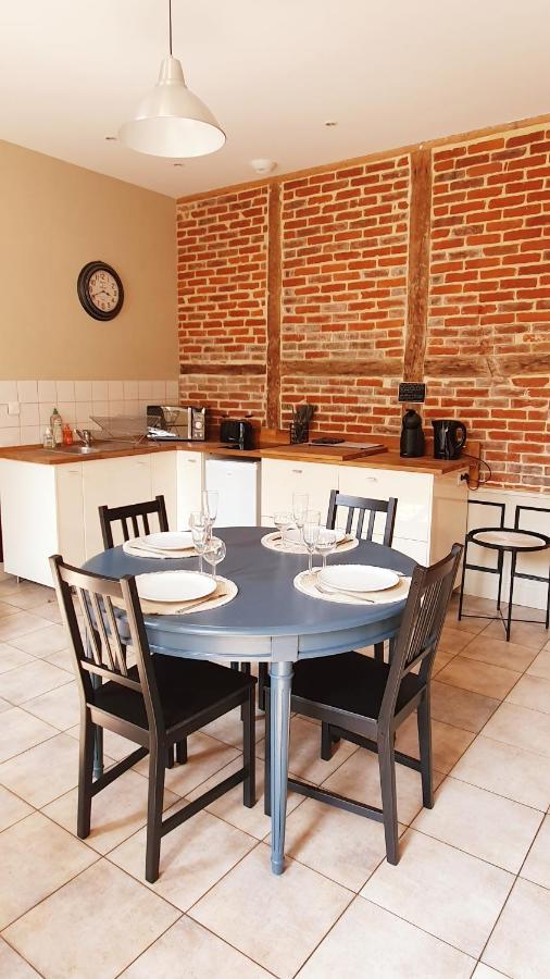 Le 2 Pieces Avec Parking Prive Apartamento Honfleur Exterior foto
